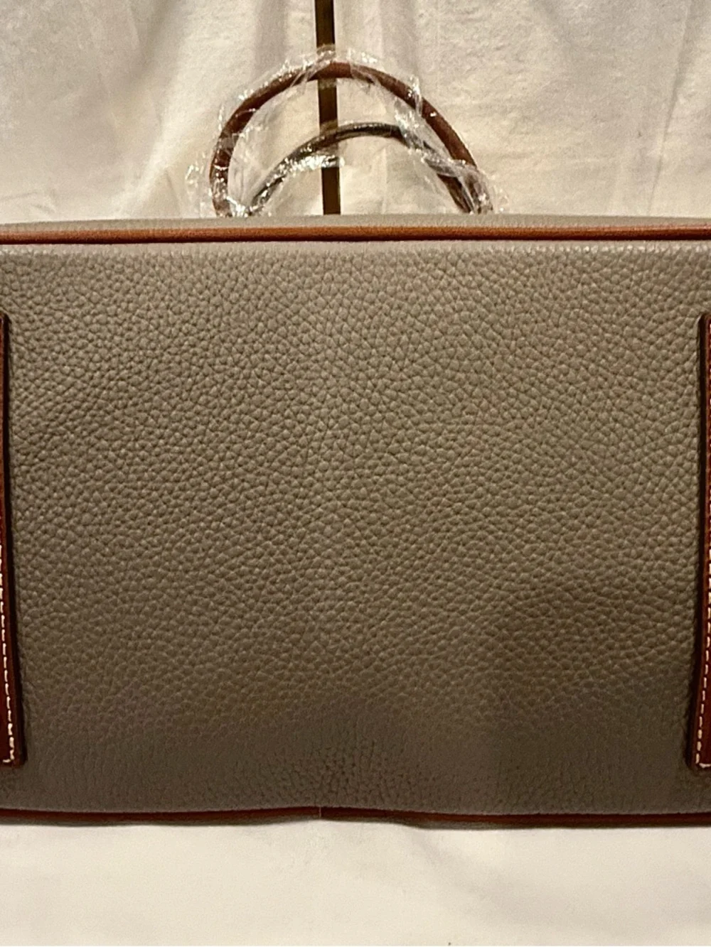 NWT Dooney & Bourke Pebbled Grain Taupe Leather Domed Satchel. - Picture 6 of 10